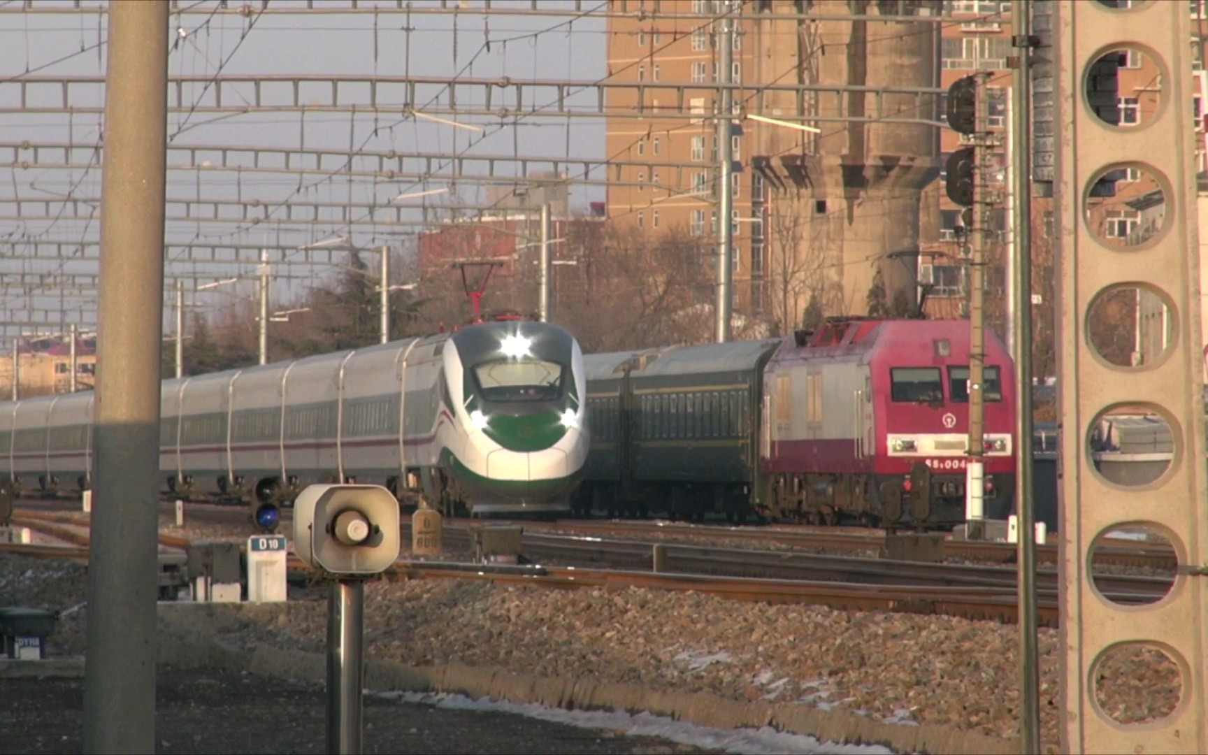 d29,k7710,通过河道桥,k5211发车