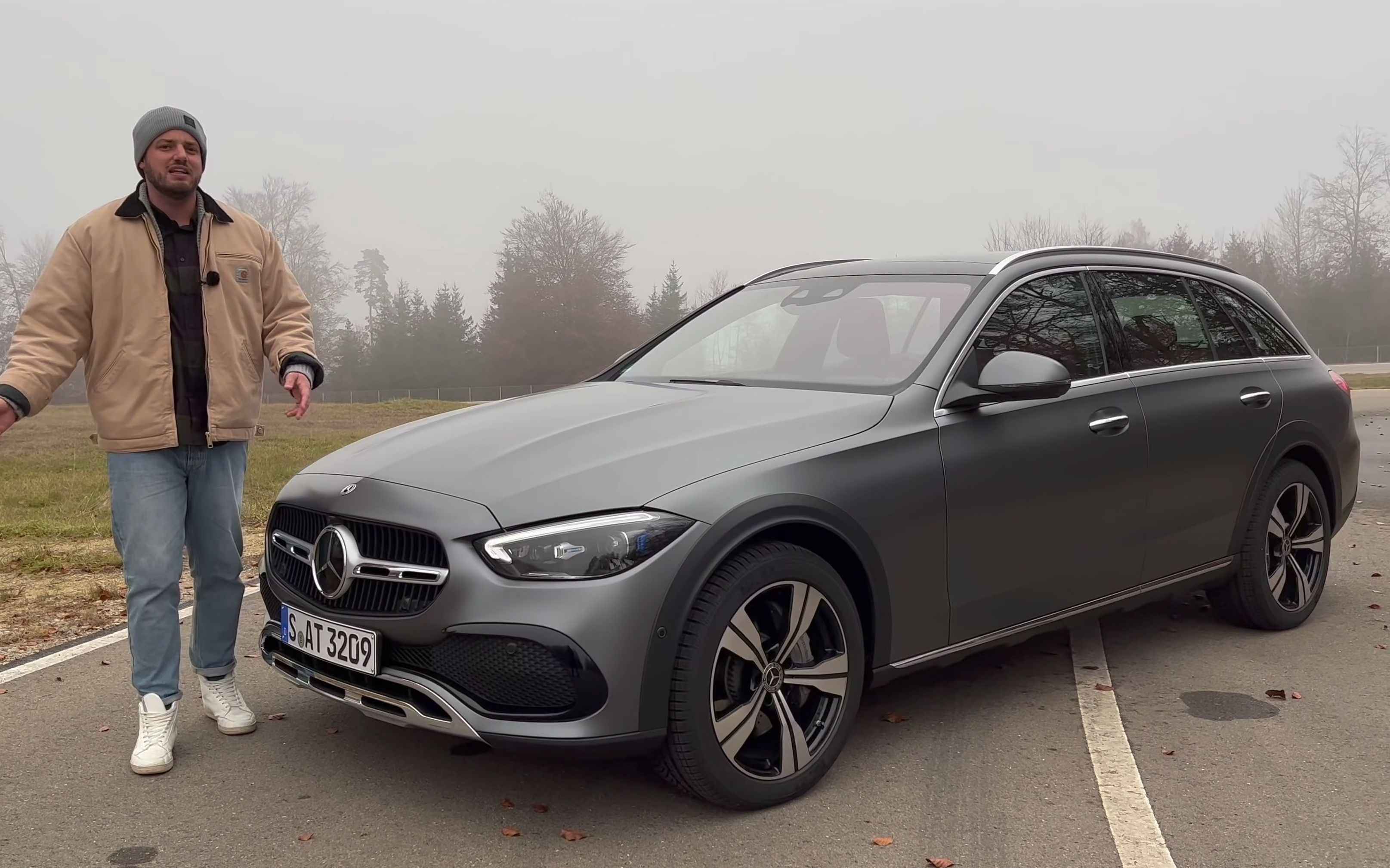 奔驰 w206 c级 c220d 旅行车 2022款新c级all-terrain测评(机翻字幕敬