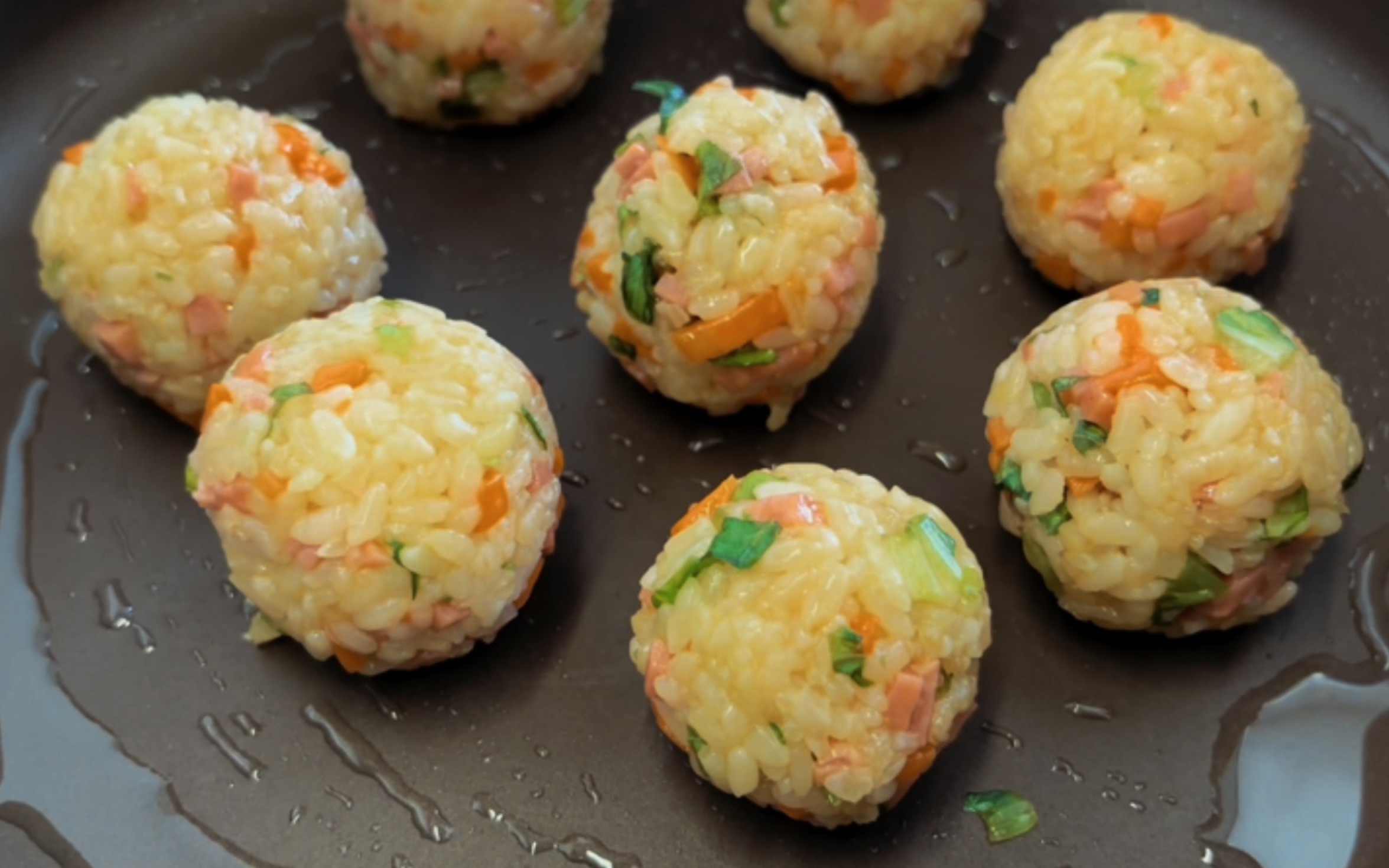 火腿蔬菜煎蛋饭团