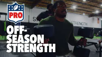 Télécharger la video: 【中文】橄榄球运动员休赛期力量训练 | NFL OffSeason Workouts Strength Training Focus