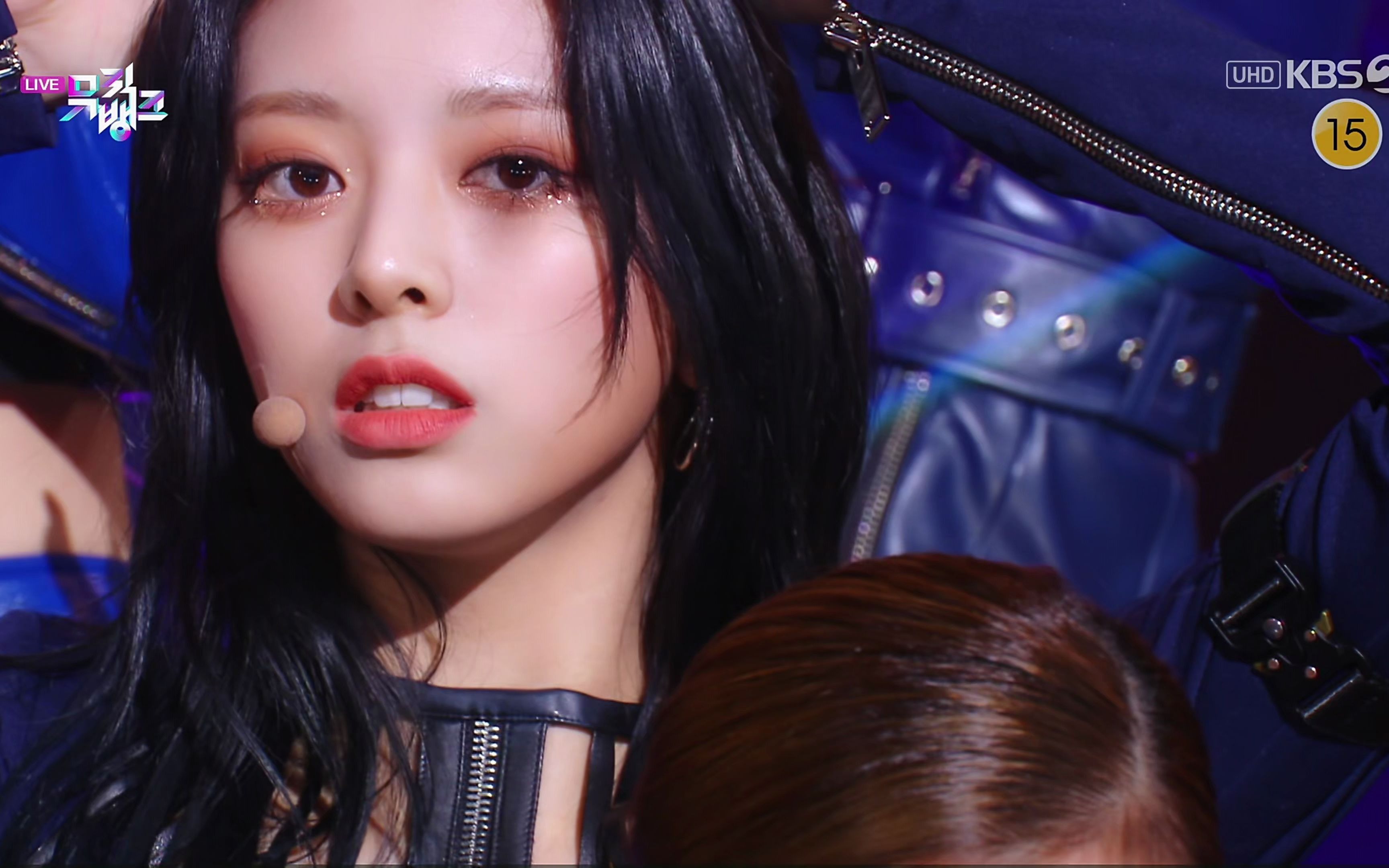 a.in the morning 舞台 直拍(210430 kbs uhd music bank )