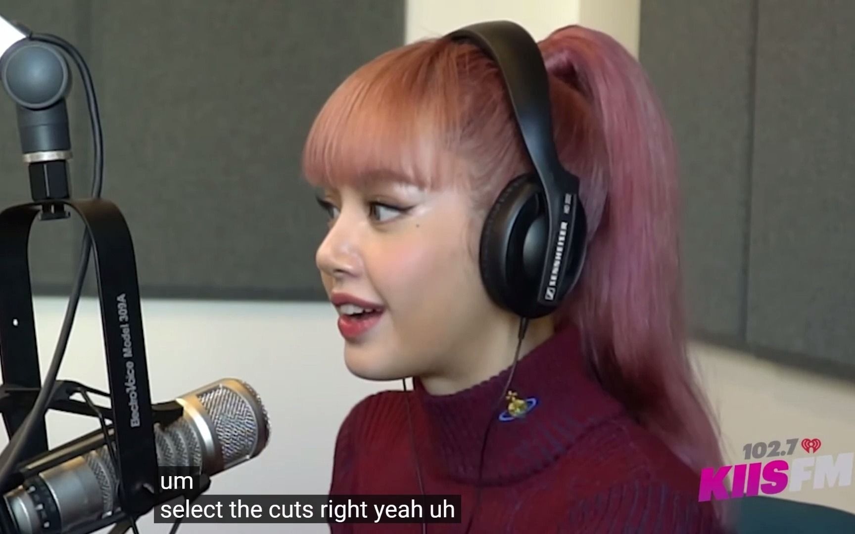 [图][Eng Sub] LISA Talks LALISA + Money @KIISFM - Part2