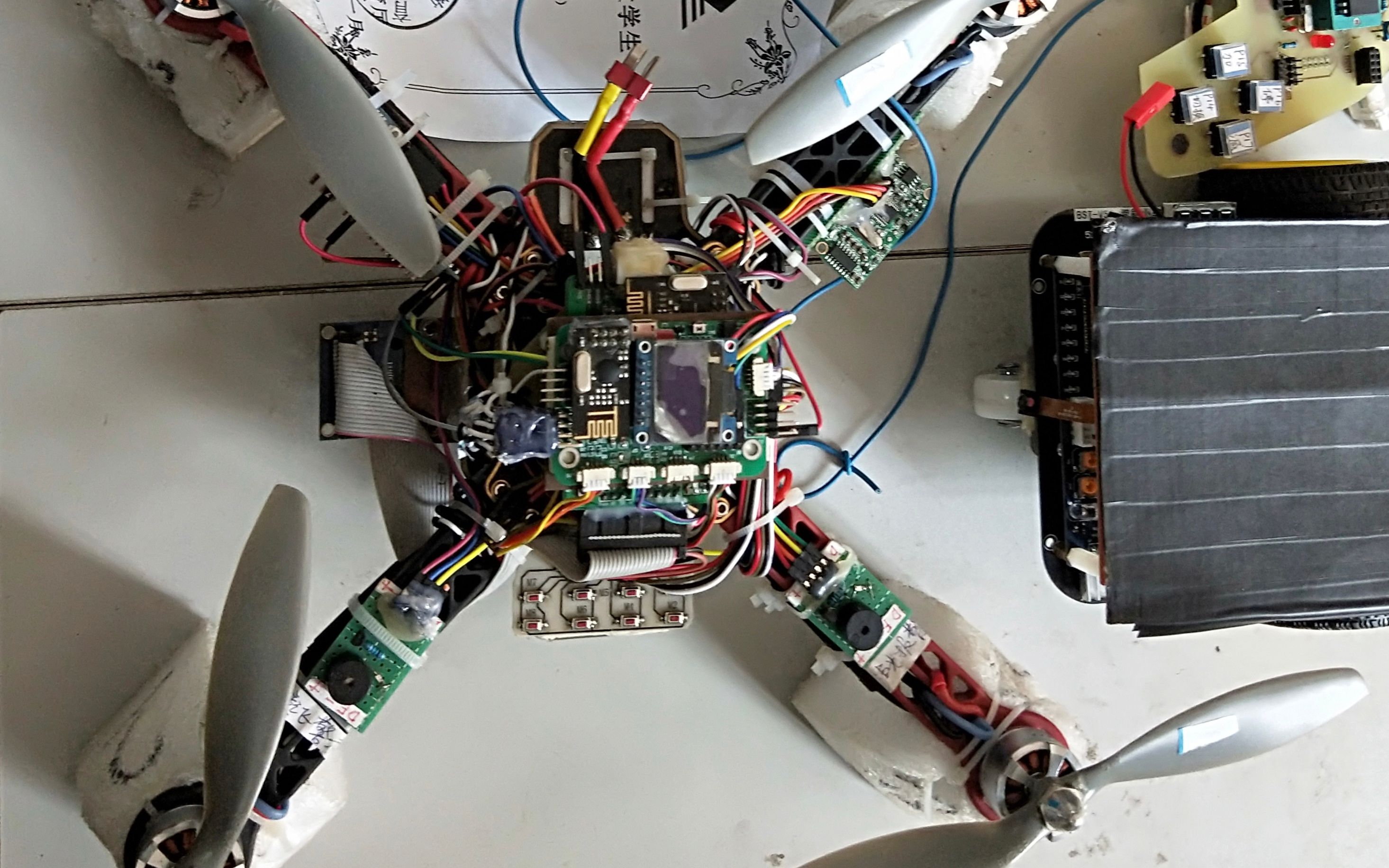 大学生电子设计大赛四旋翼飞行器自主悬停