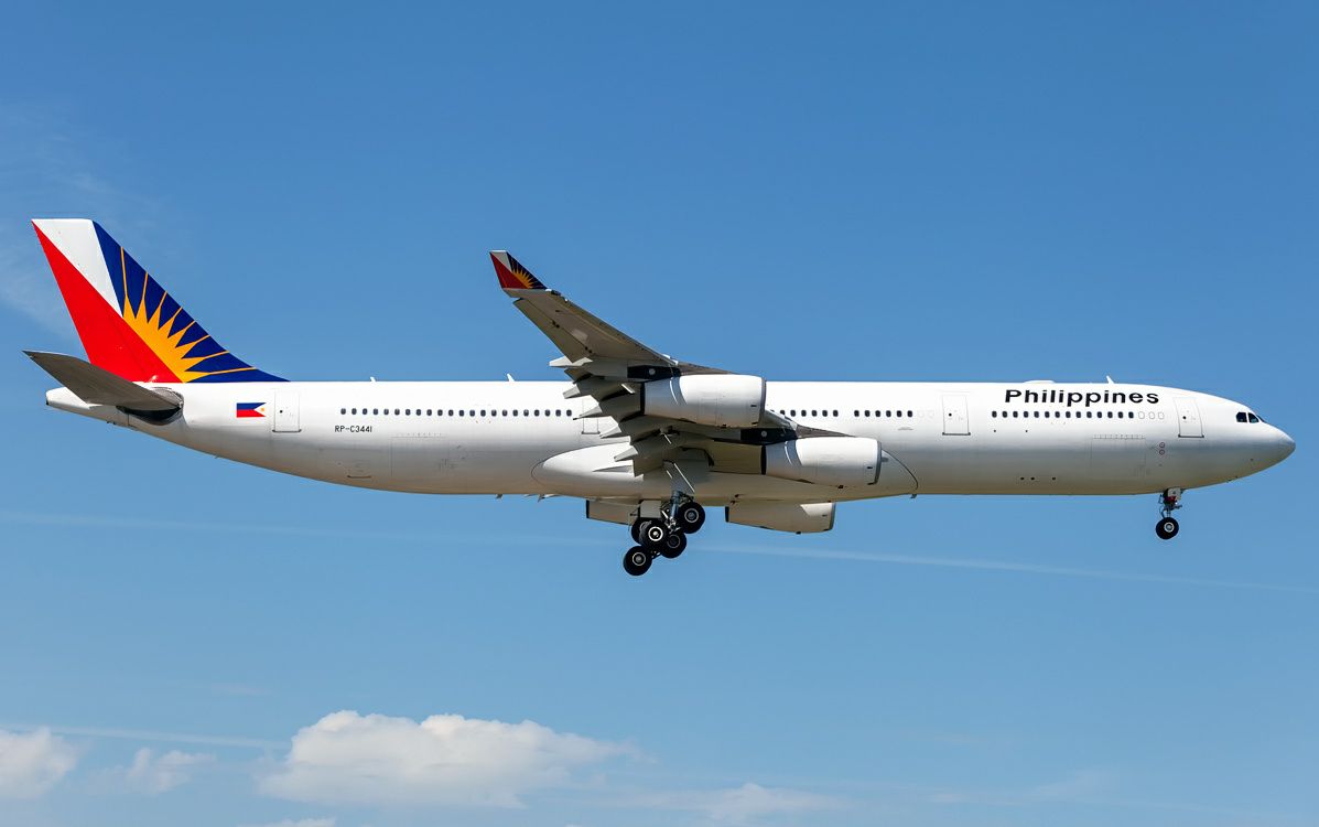 菲律宾航空a340-300洛杉矶机场滑行起飞