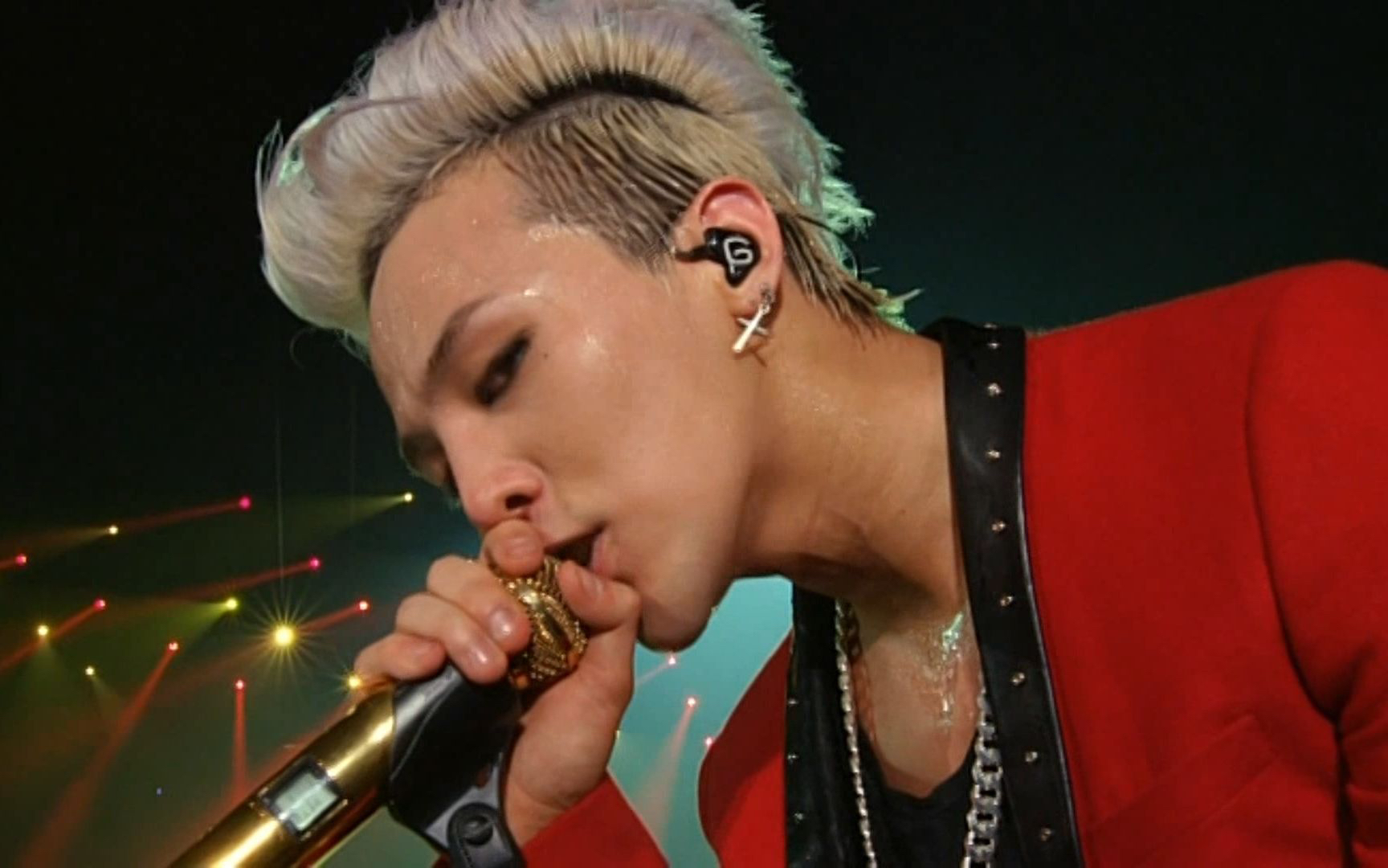 【4k收藏级画质】权志龙13年世巡首尔终场 少年啊>高清现场!