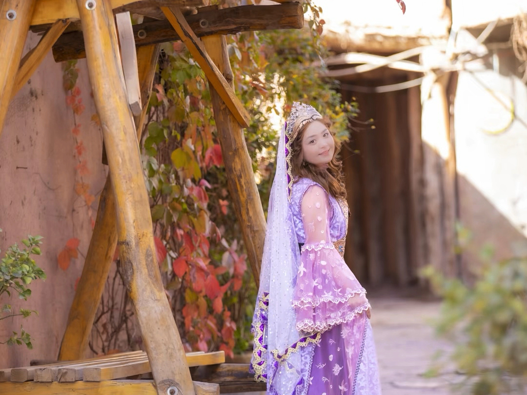 维吾尔族民族服装你们觉得好看吗