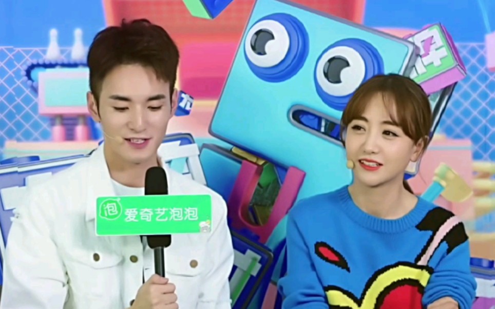 杨蓉何奉天爱奇艺泡泡采访