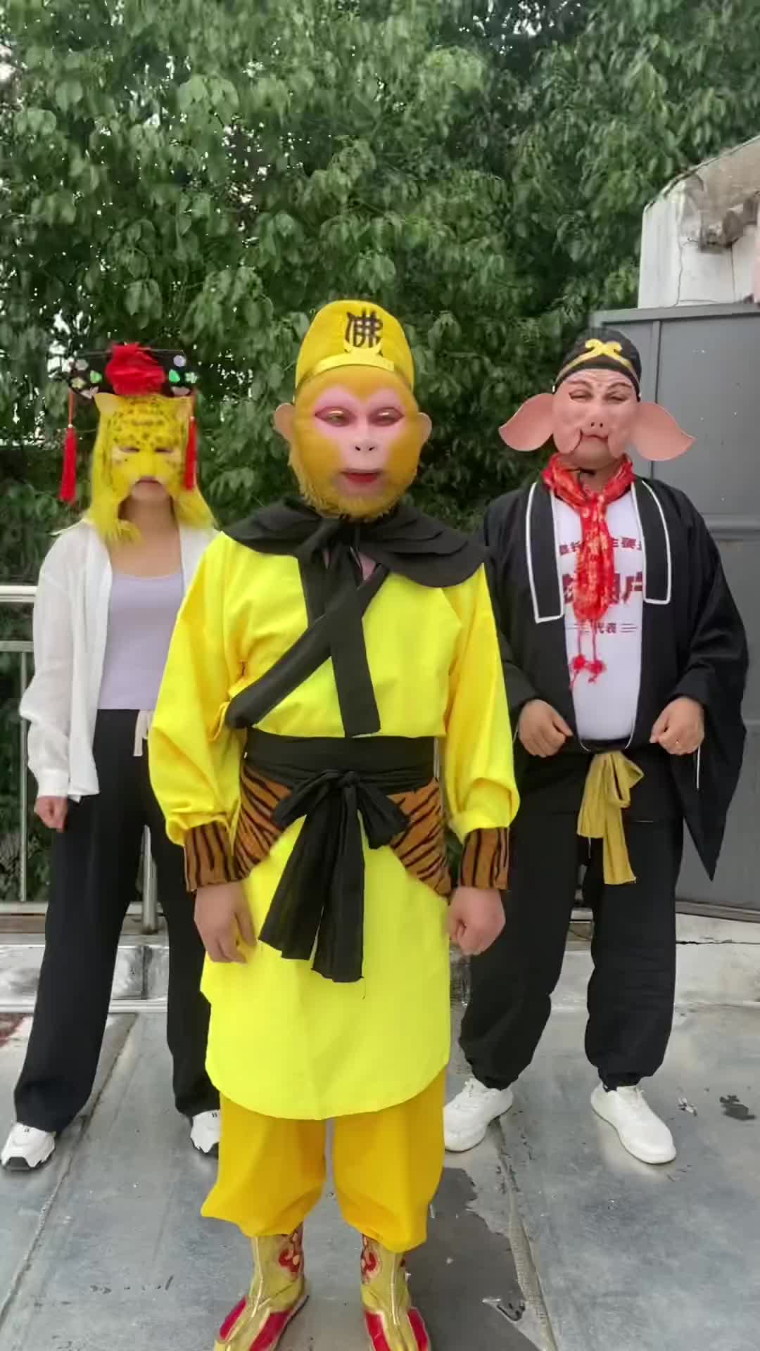 跟着猴哥摇起来抖音热门机车摇摆舞跟着节奏嗨起来