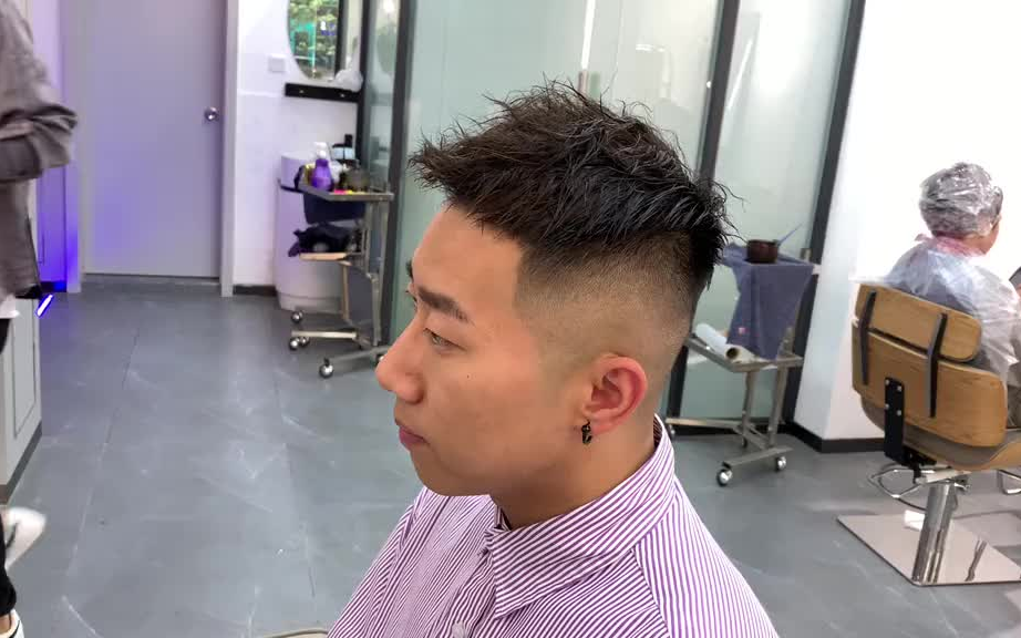 经典男神款上海黄浦男士短发发型眉形设计修剪