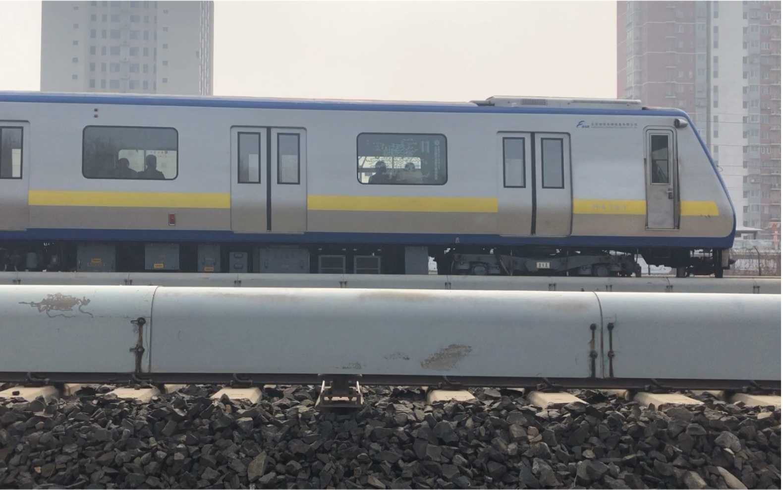 北京地铁13号线dkz5型列车h419号车进地铁霍营站_哔哩哔哩 (゜-゜)つ