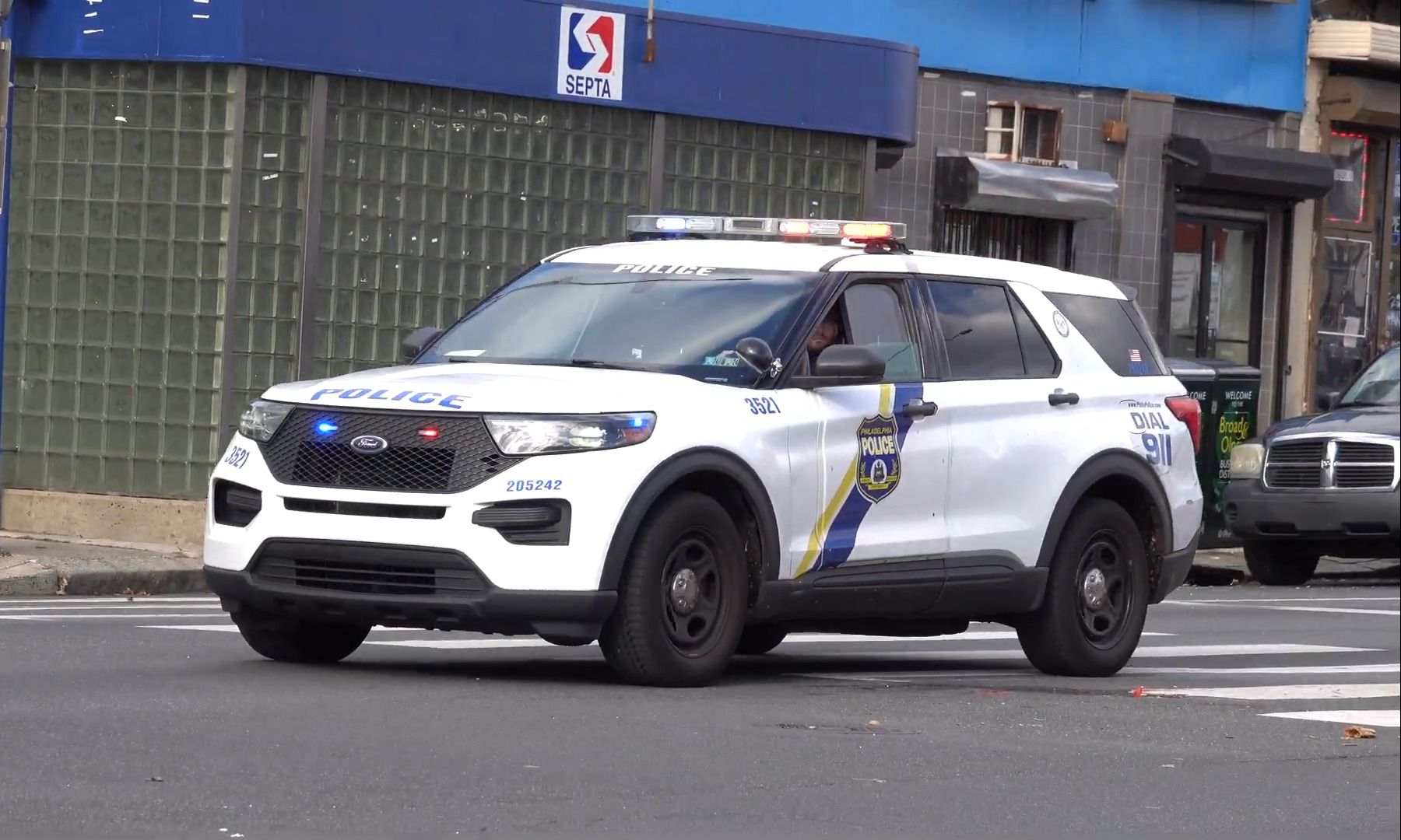 [出警] 费城警察局 3521号警车响应