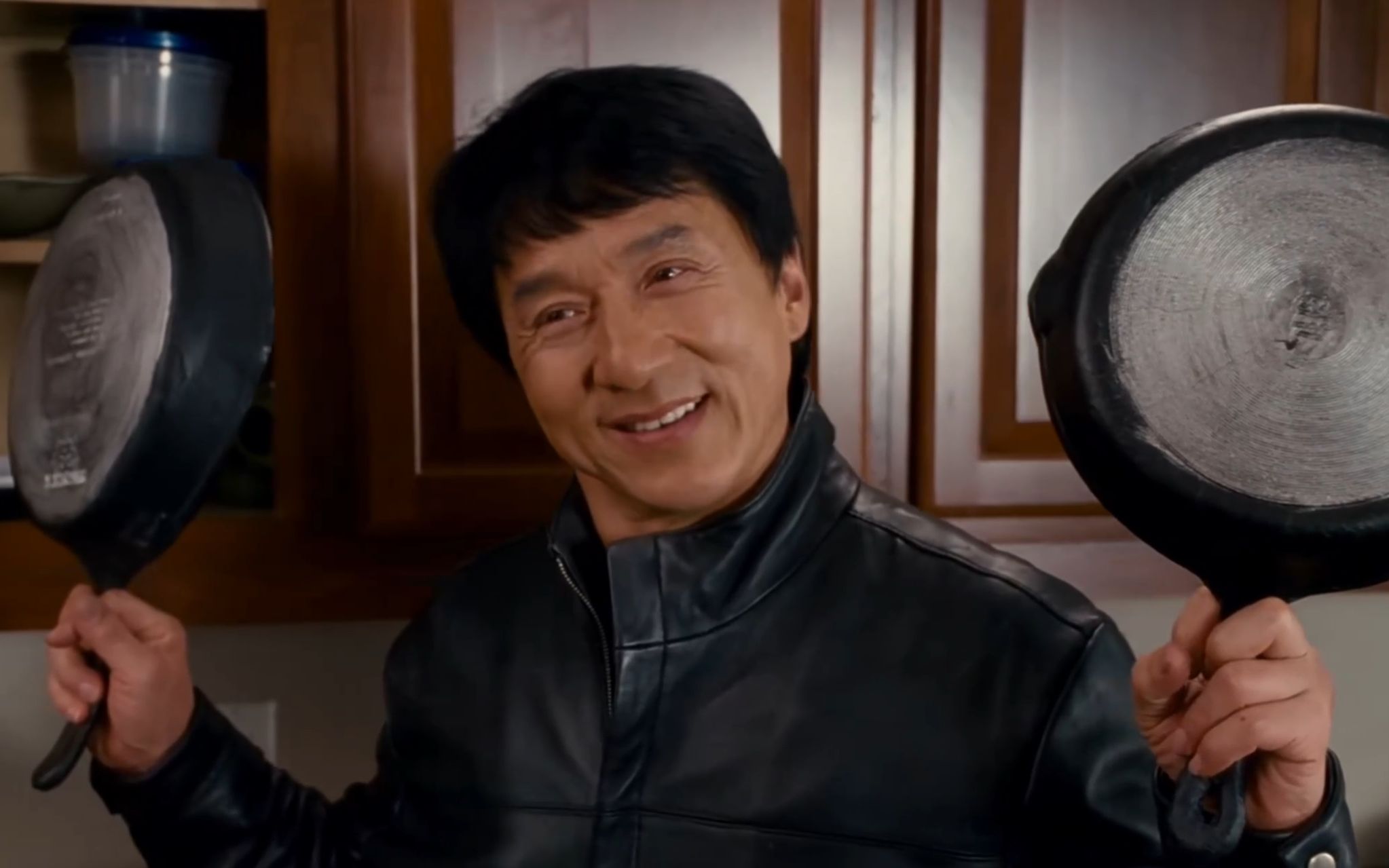 在b站看成龙快乐屋五大名场面室内打架成龙无敌成龙