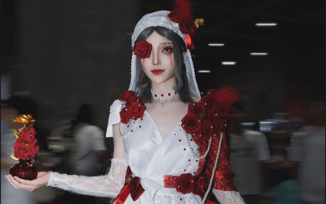 【猩红新娘cos】那血色的玫瑰即将染红她的婚纱