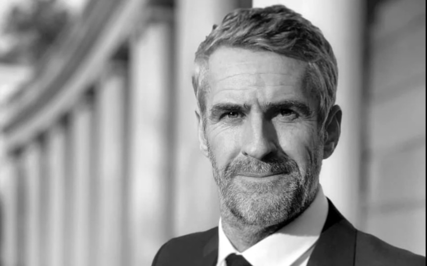 欧美西装革履男神