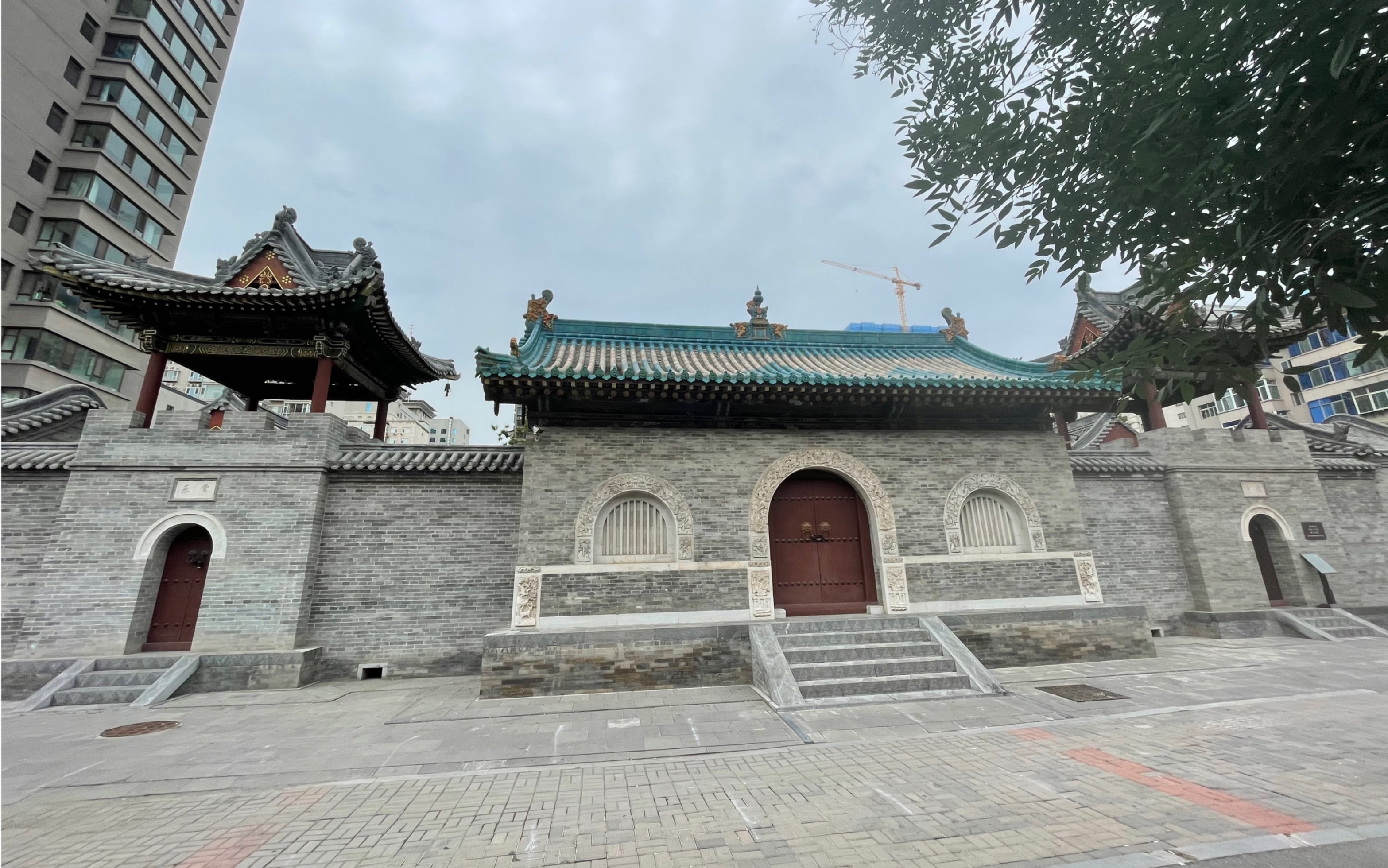 太原普光寺,闹市中的一片宁静区域.地上文物看山西.