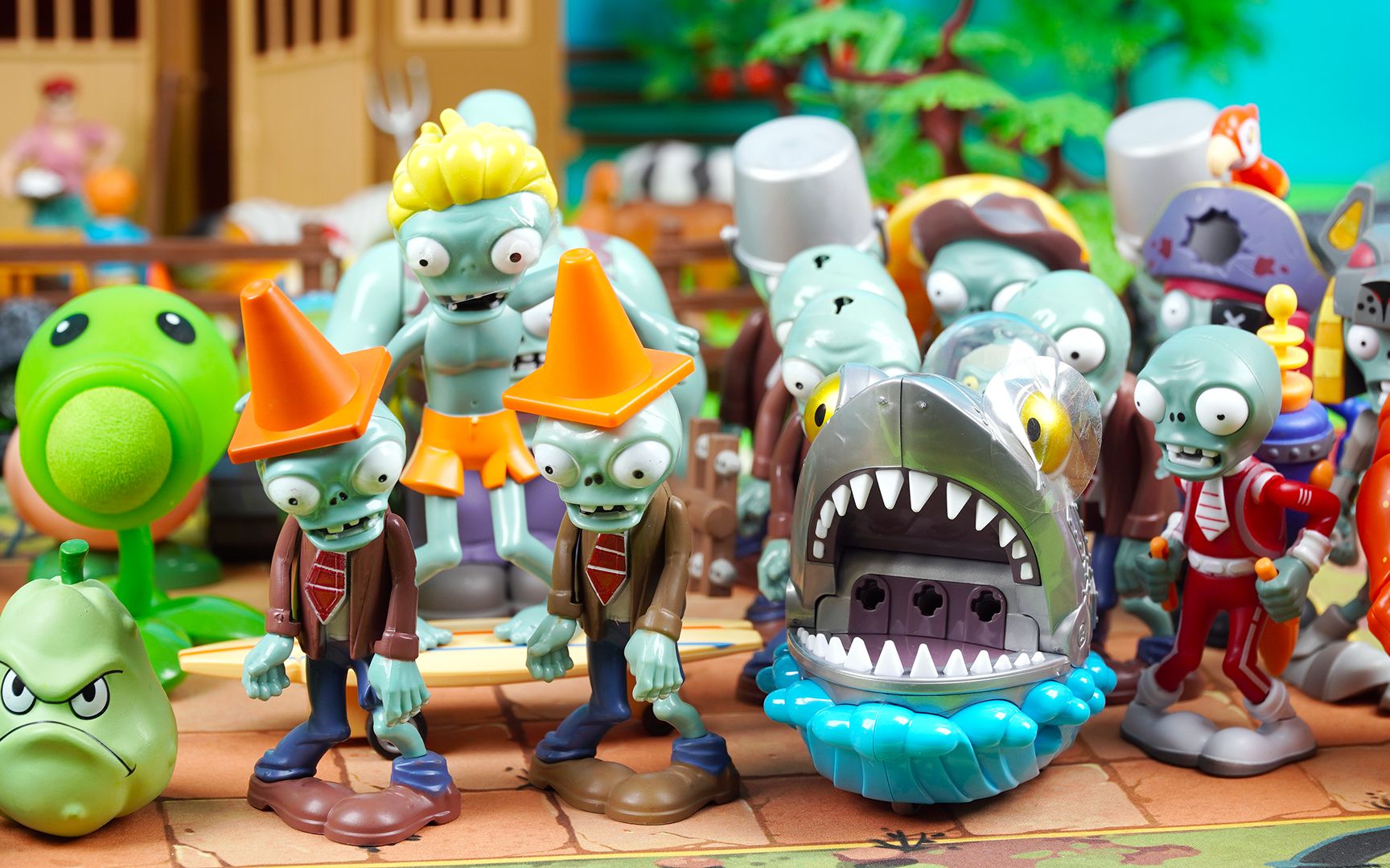 植物大战僵尸玩具:豌豆荚吓倒巨型僵尸,帮助植物击退僵尸进攻