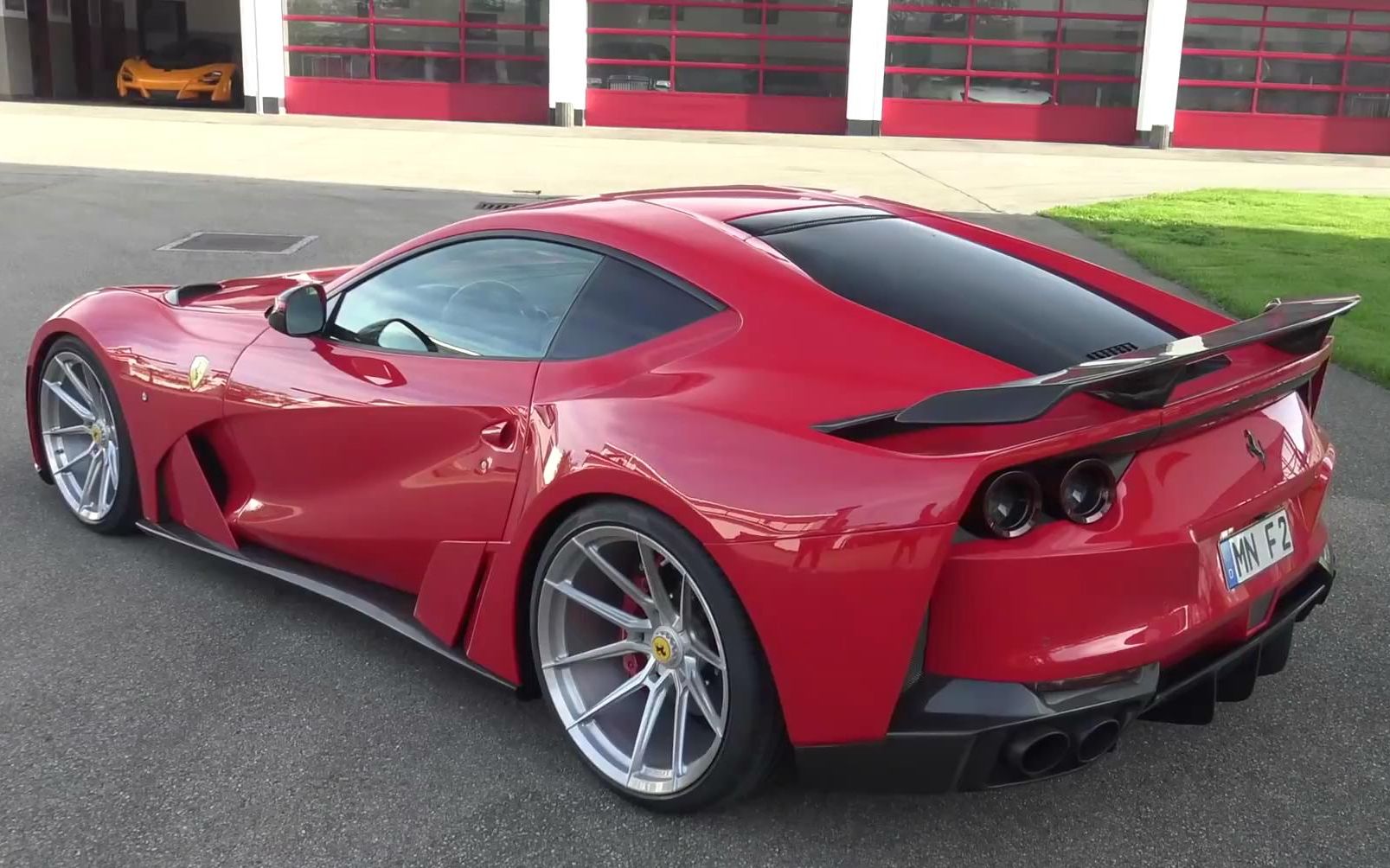 最炸裂的v12声浪!novitec 改装【法拉利 812 n-largo】