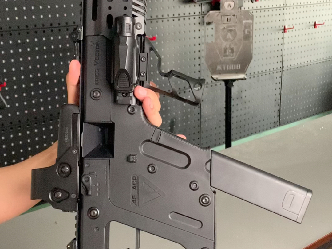 【维克托-短剑】大家伙,算是比较另类的型号