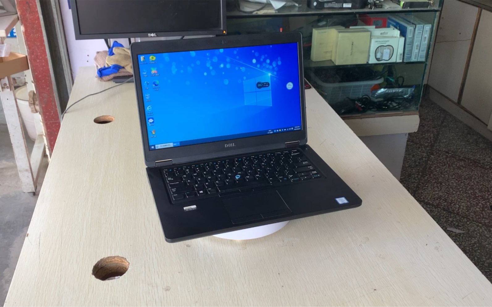 18款14寸戴尔5490 i5八代4核八线程,8g内存,256固态(m.2)