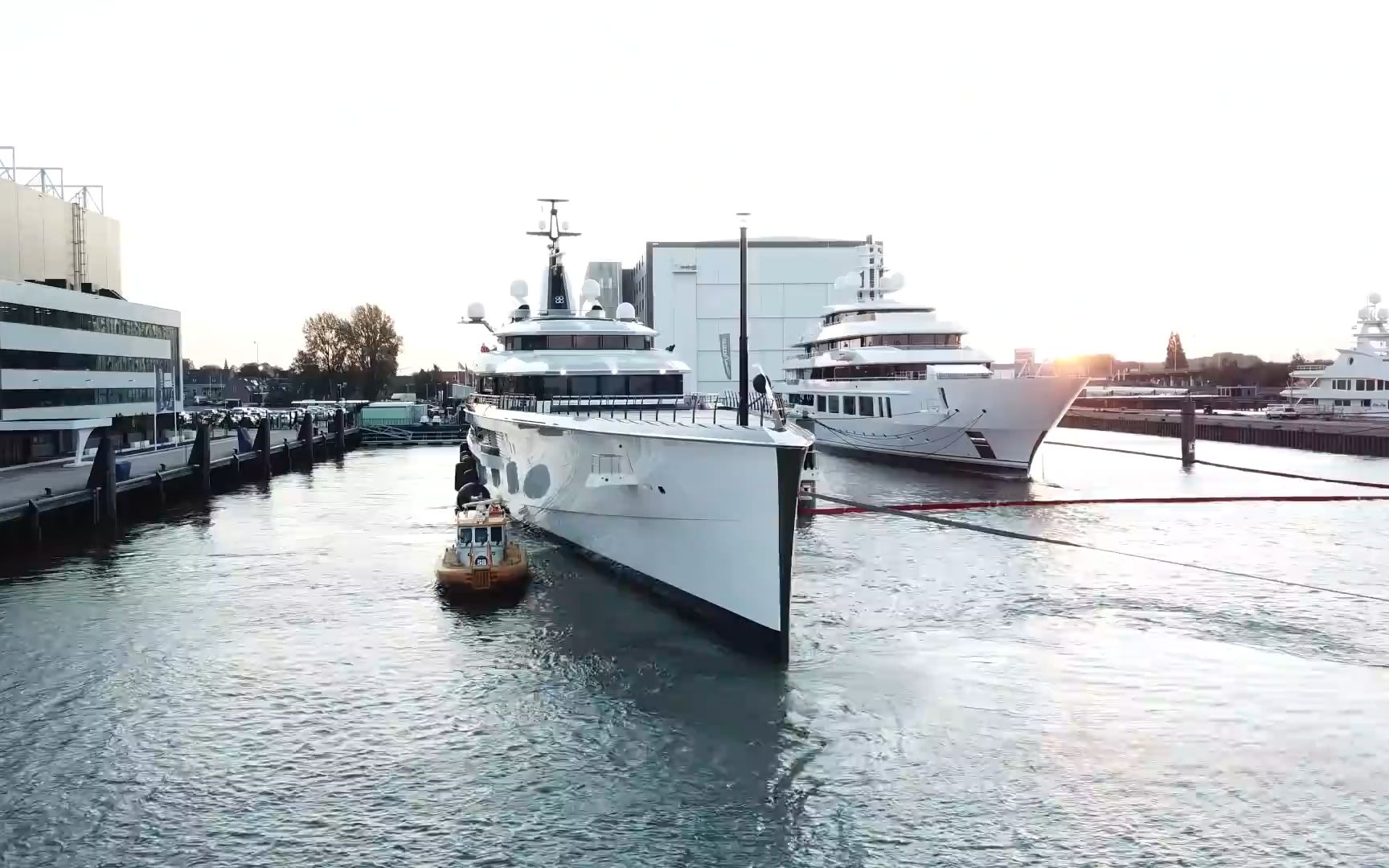 与海景完美融合的109米超级游艇bravo eugenia号!