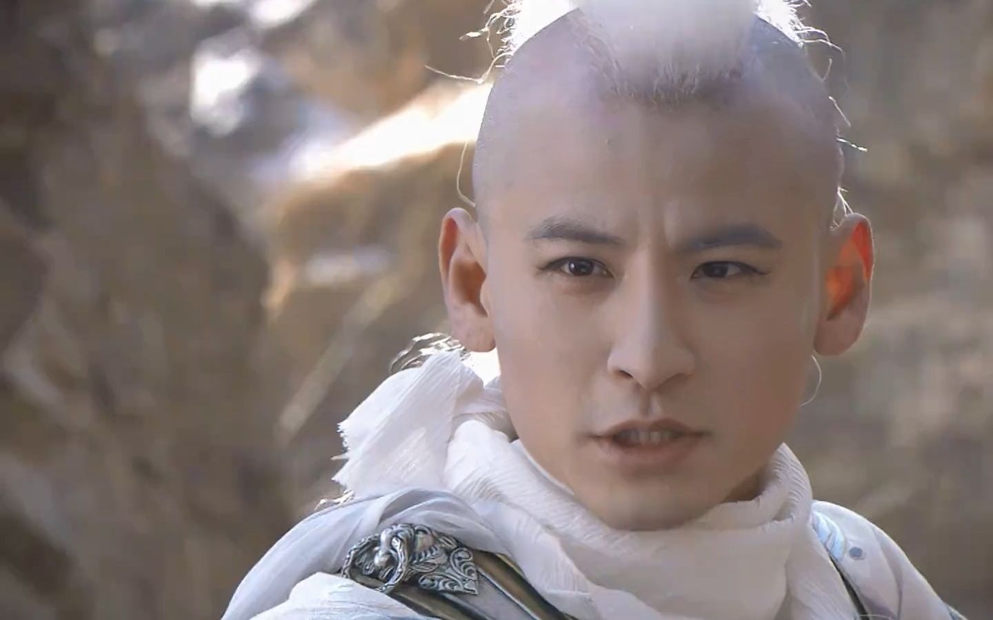 小白龙现身救师傅