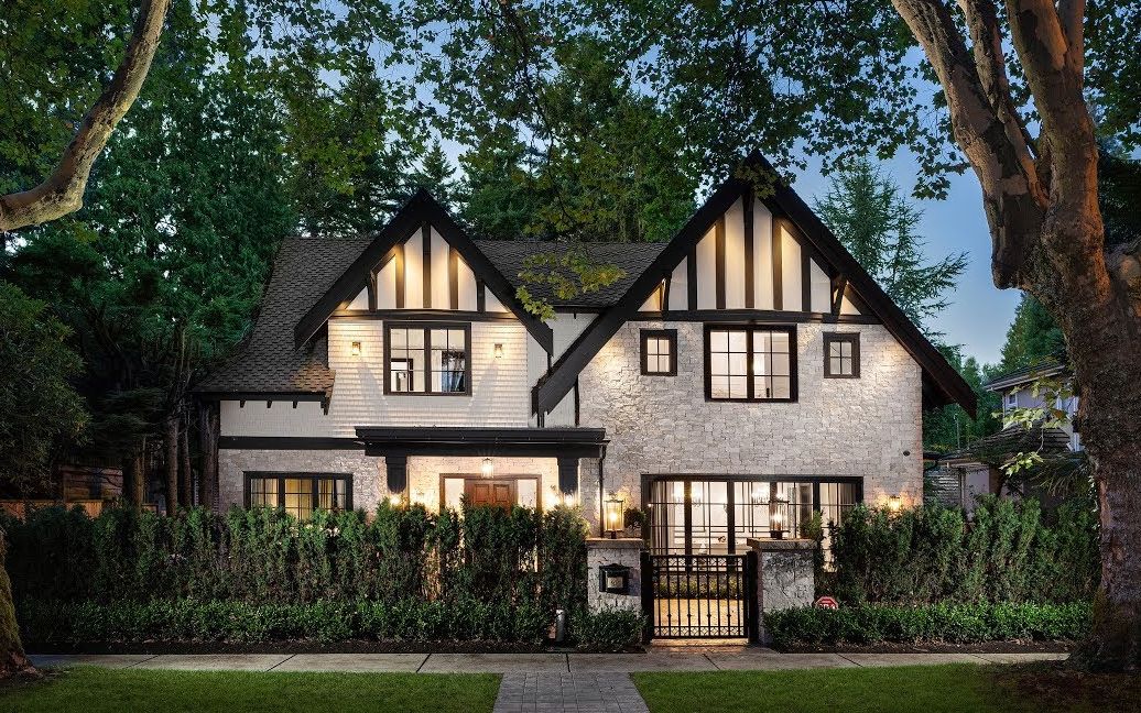 在加拿大西温哥华的一座犹如童话小屋的美丽别墅2143w36thave