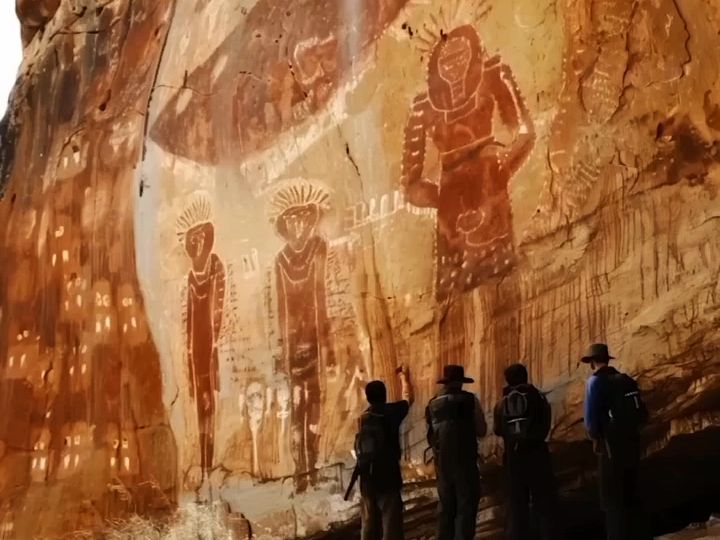 古代洞穴壁画:印度霍尚加巴德揭示宇宙奥秘!