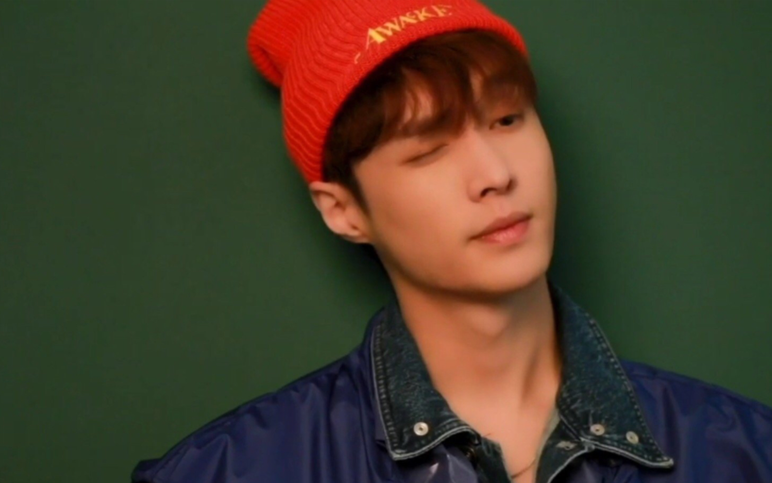 【张艺兴】这wink什么水平 又是溺死在张先生神颜里的一天呀