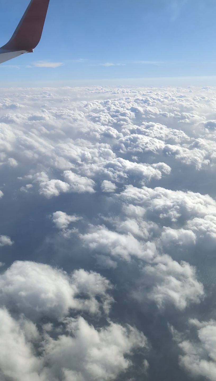这是我在飞机上见过最漂亮的云彩