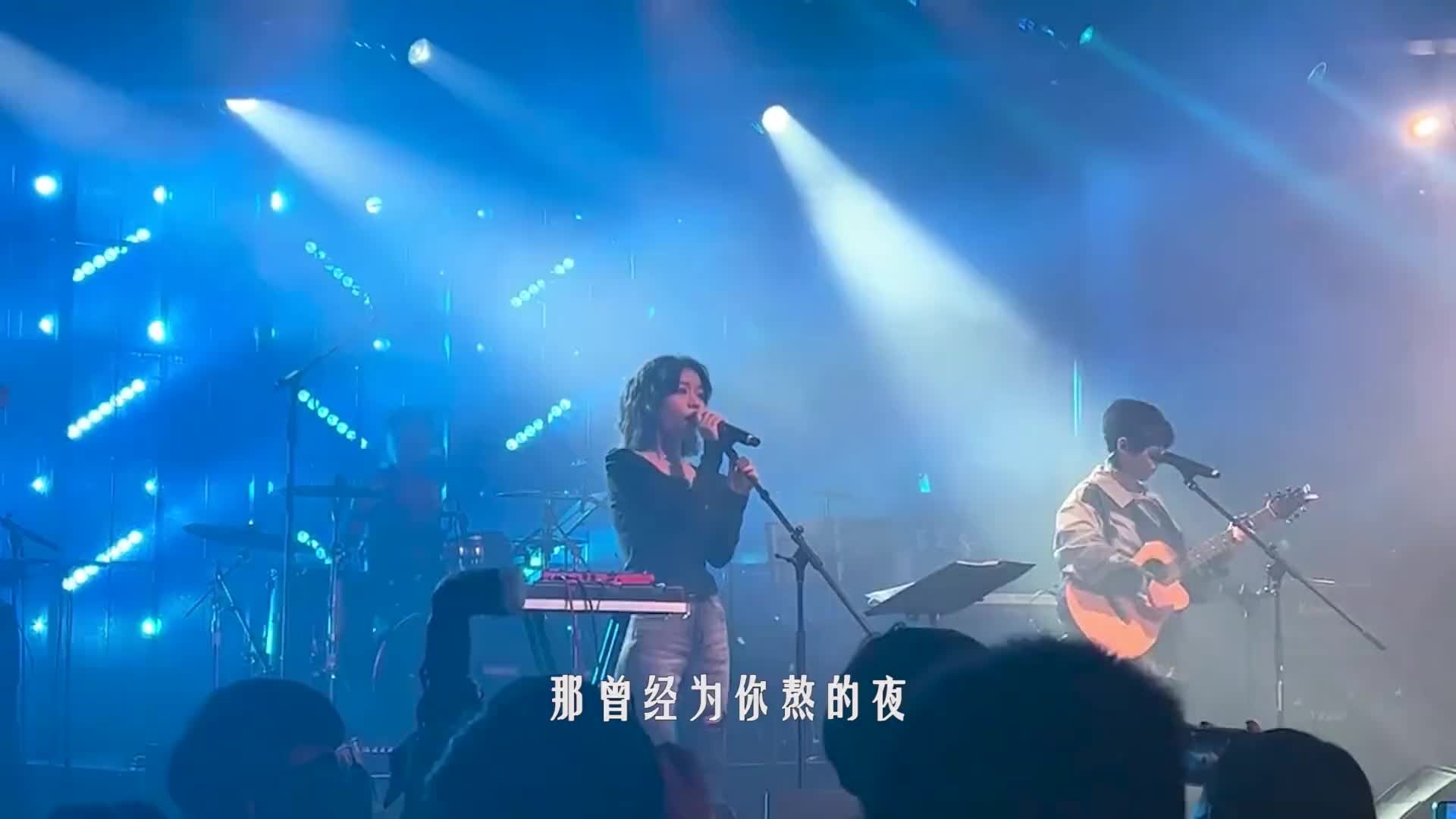 [图]总会有一个人在城市的某个角落很想你音乐现场炙热计划未出现传闻