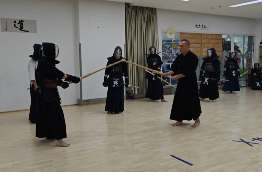 剑道课堂小记:原地打面的步伐