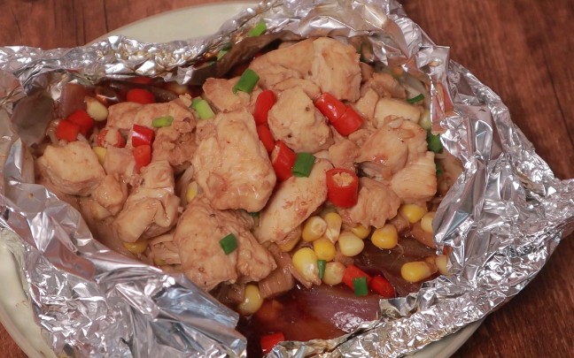 减脂期一定要学的锡纸鸡胸肉!热量超级低鲜嫩多汁