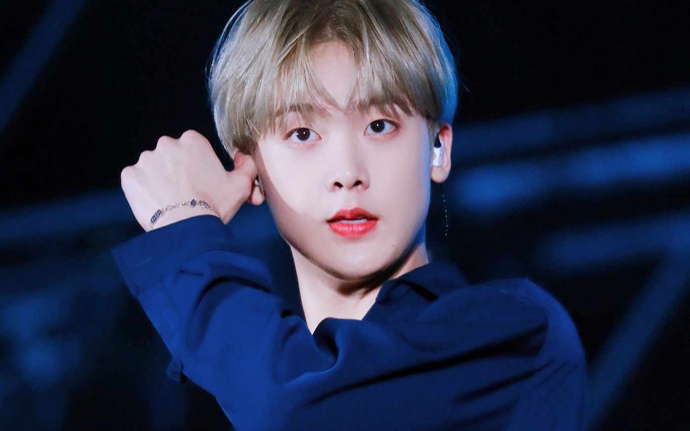 [astro] all night 尹产贺 4k直拍(小贺不停的看镜头,大型心空现场)