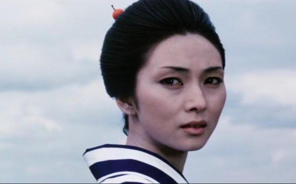 据说昆汀杀死比尔里的日本女杀手,最早是他偷师的修罗雪姬,一样的美如