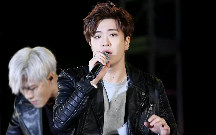 【崔荣宰】【got7】 黑色毛衣 崔荣宰 focus 中文十级的宝宝!