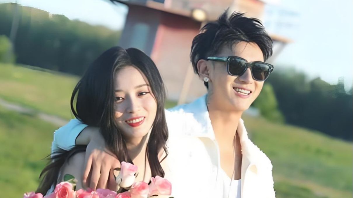 大差别!黄子韬徐艺洋定下婚约,鹿晗关晓彤逃不过7年之痒