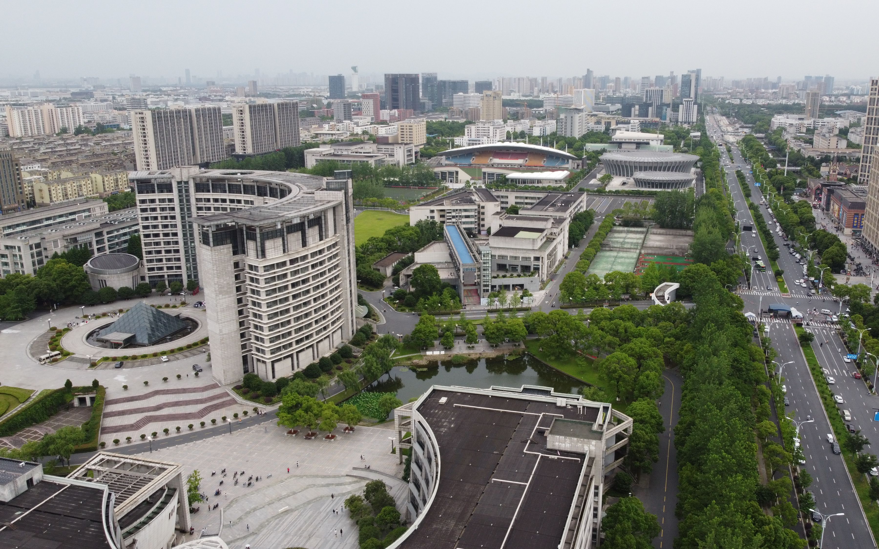 浙江工商大学航拍视频2021版