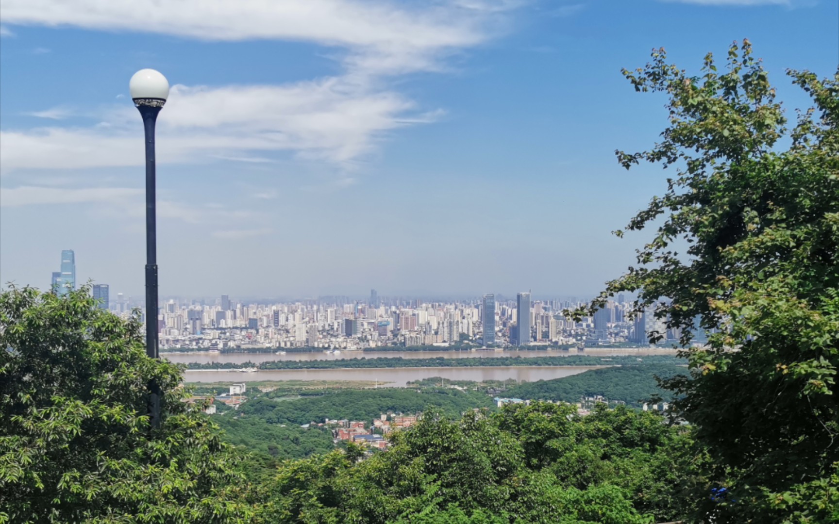 岳麓山俯瞰橘子洲
