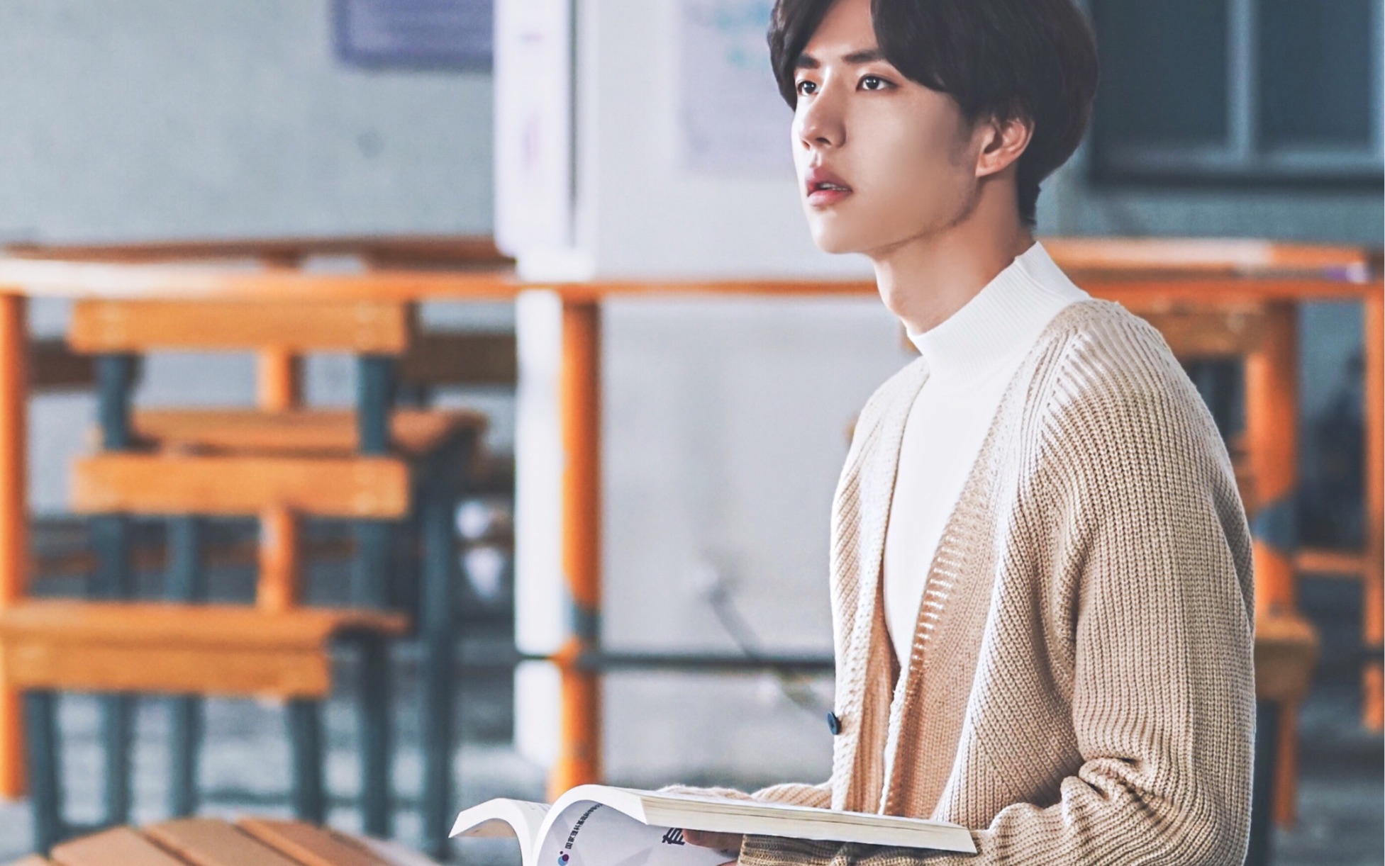 王一博超凡天赋更名为我的奇怪朋友花絮采访