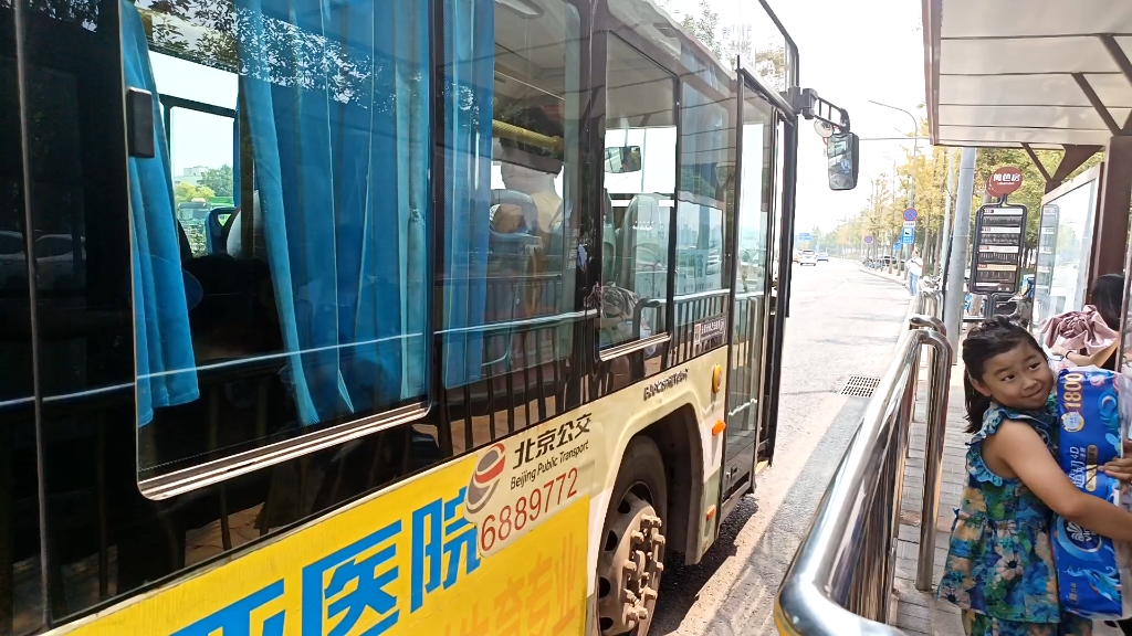 【北京公交】f83路福田bj6123phevca-7(6889772)出篱笆房站