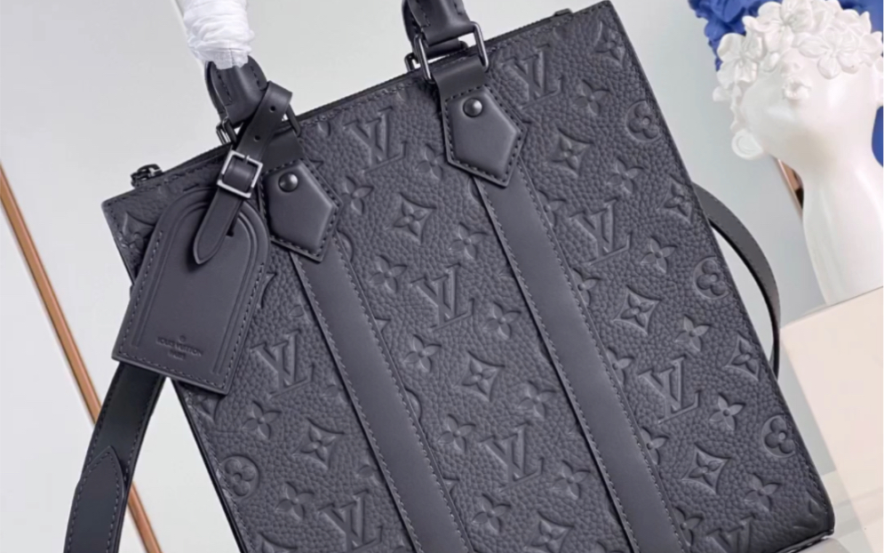 说一下高仿lv路易威登m46098压花 全新 sac plat cross 手袋以路易