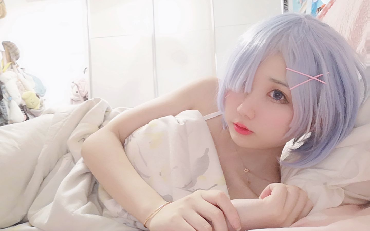 菌子蕾姆老婆在枕边哄睡是什么体验78男友视角轻语轻吻掏耳呼吸声