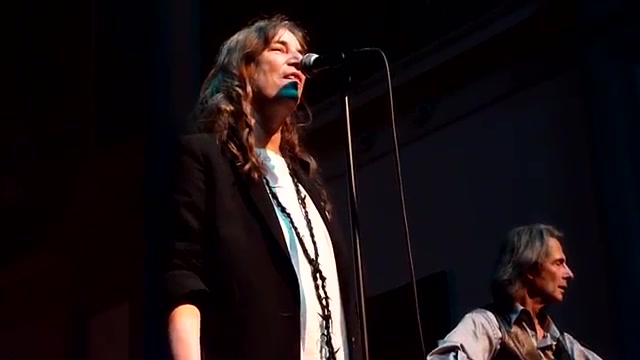 patti smith--perfect day (lou reed)