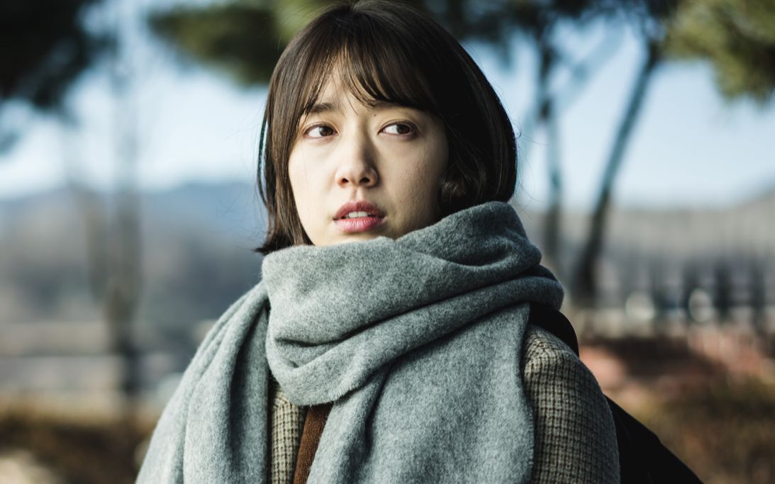 朴信惠主演《电话》再曝预告,另类超时空猎杀