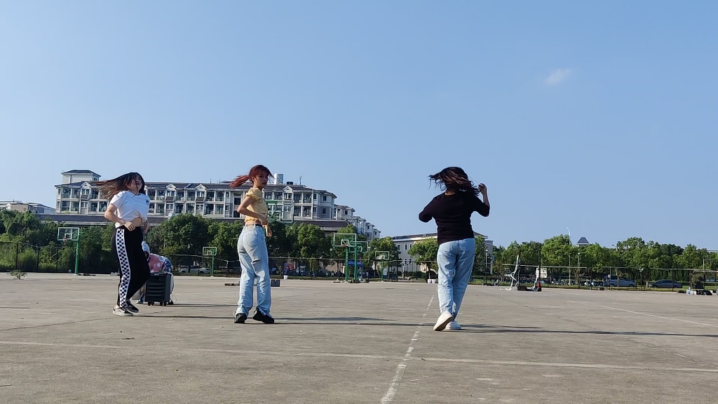 南昌大学军训学姐热舞