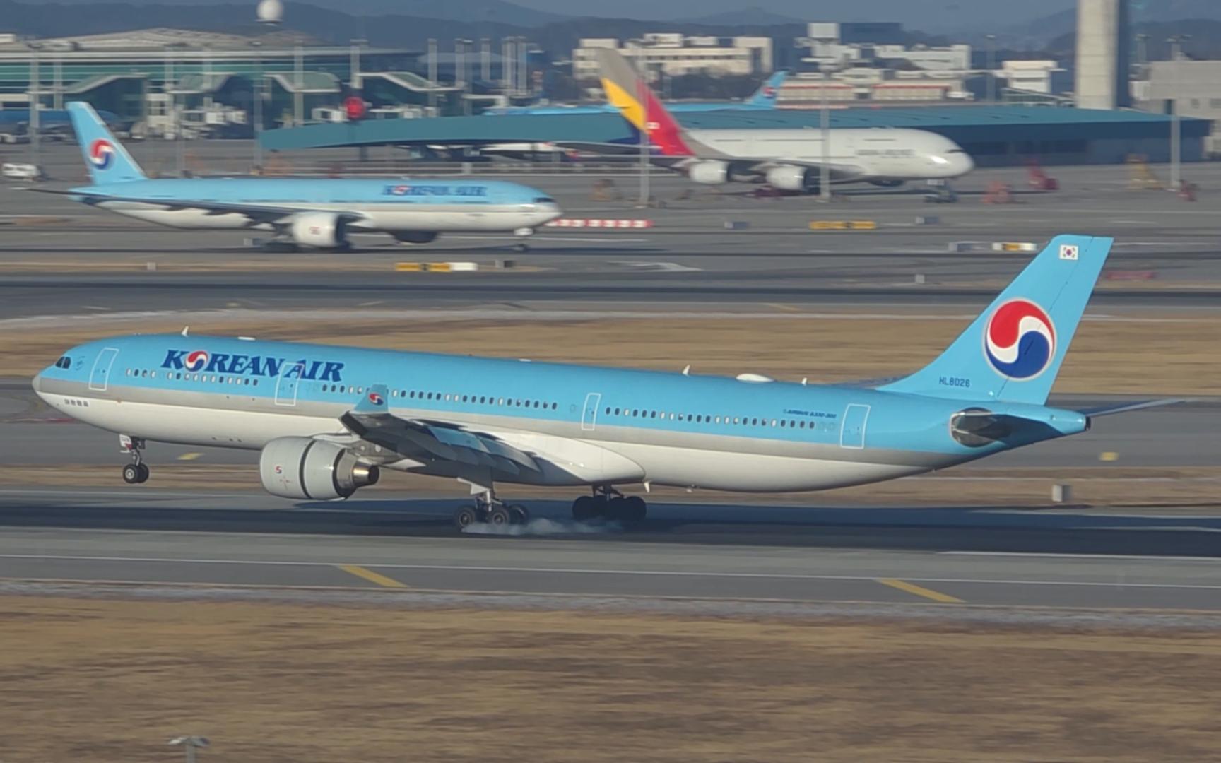 大韩航空老涂装a330拉飘降落