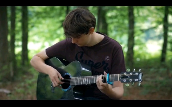 烟鬼the chainsmokers young吉他指弹