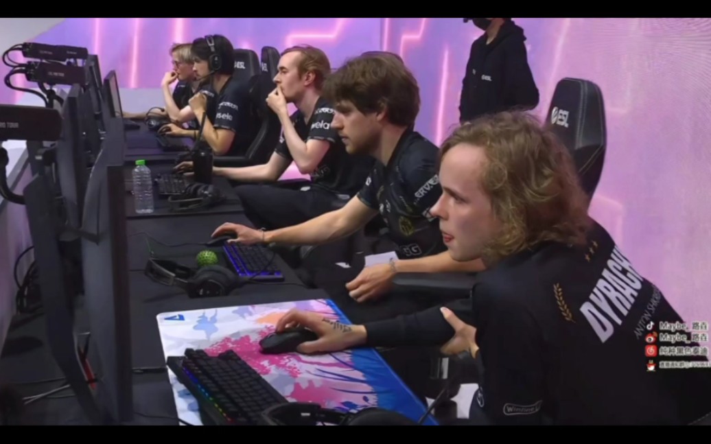 感谢迪拉臭送的路虎