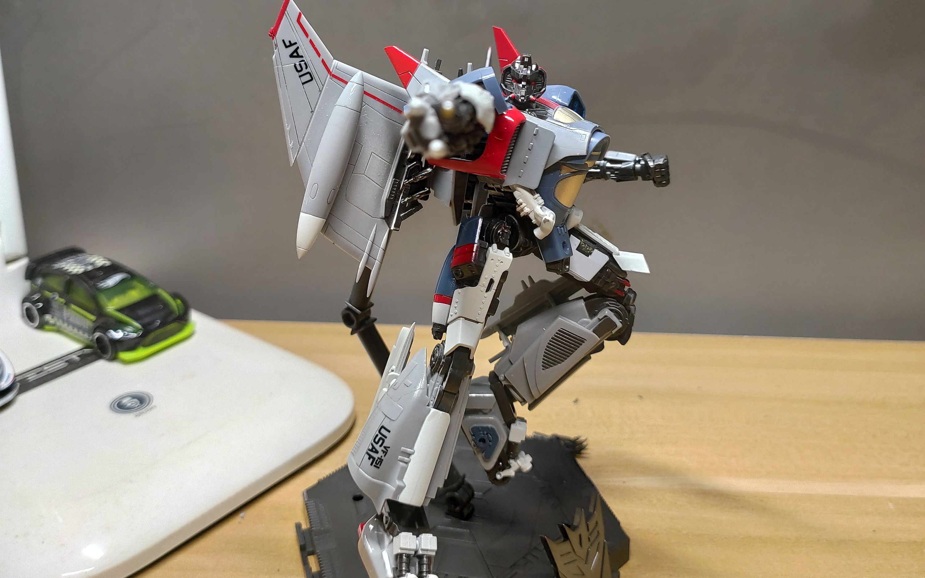 【大黄蜂外传】小号手变形金刚 闪电_哔哩哔哩_bilibili