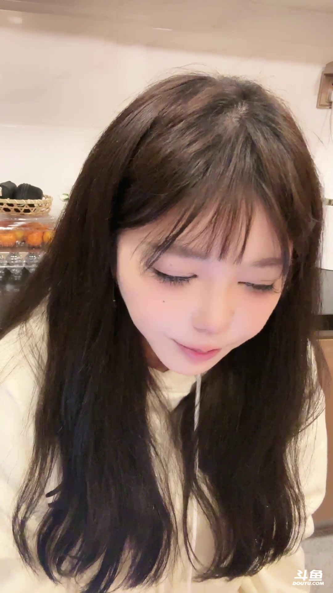 【刘飞儿faye】 20240209 斗鱼标题:飞儿 新年快乐